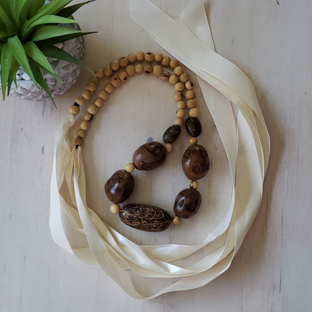 Brazilian Natural Seed Necklease